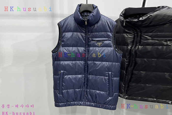 NEW 프라다 패딩조끼 신상 P 4478851