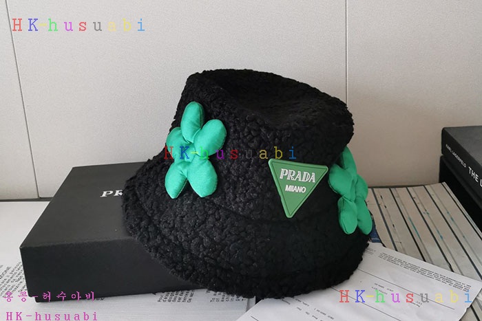 NEW 프라다 모자 신상 P 572251