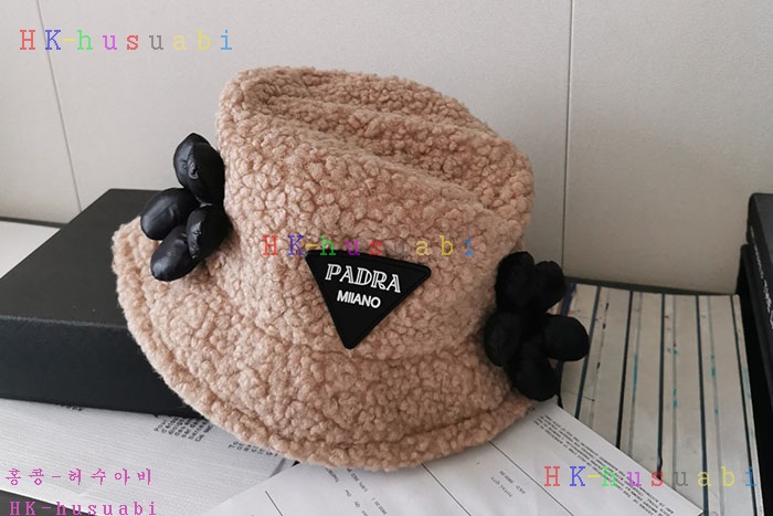 NEW 프라다 모자 신상 P 572251