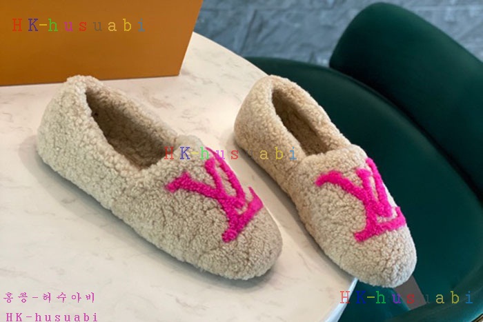 NEW 루이비통 신발 신상 LV 227700