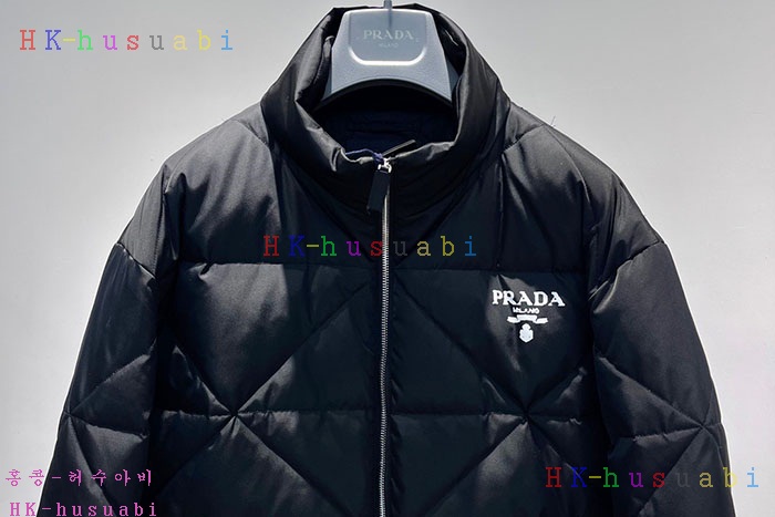 NEW 프라다 패딩 신상 P 992420