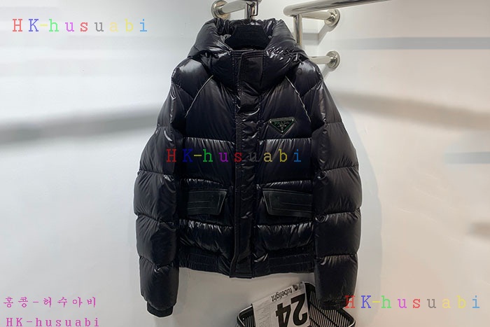 NEW 프라다 패딩 신상 P 992435