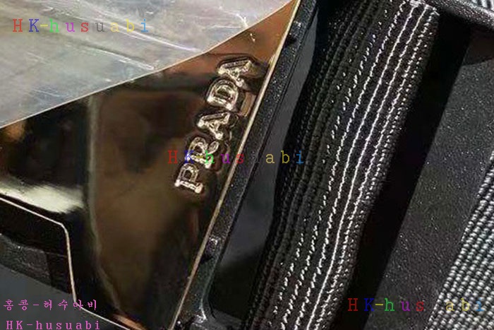 NEW 프라다 패딩 신상 P 992437