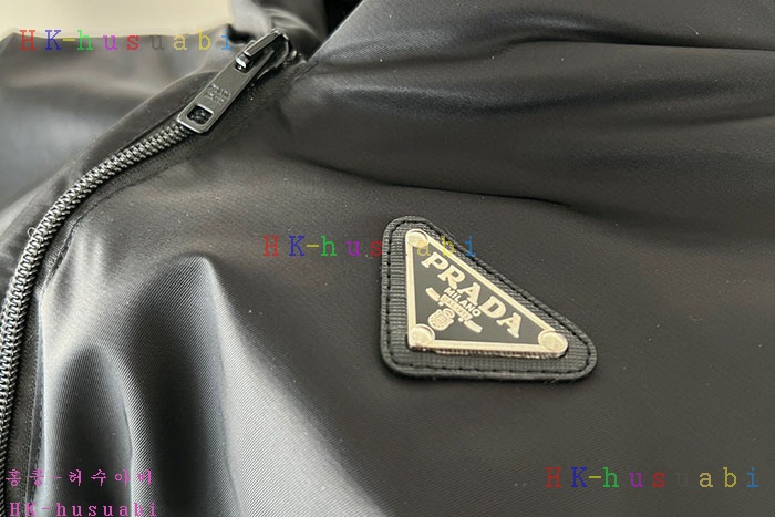 NEW 프라다 패딩 신상 P 992441