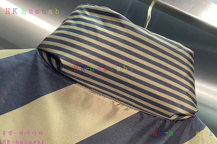 NEW 펜디 패딩조끼 신상 FD 2245521
