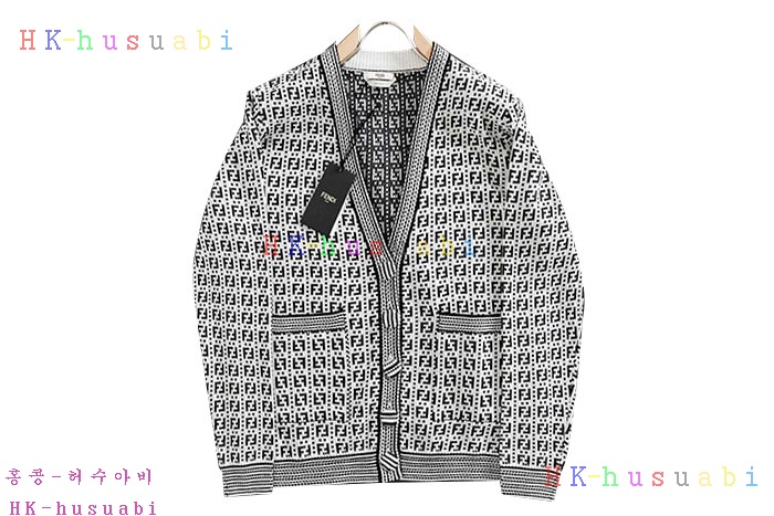 NEW 펜디 가디건 신상 FD 2245523
