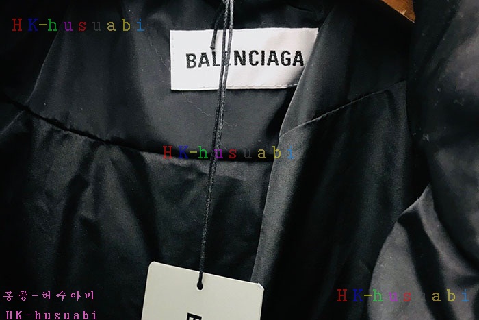 NEW 발렌시아가 패딩 신상 B 4524129