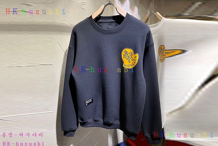 NEW 몽클레어 맨투맨 신상 M 225251
