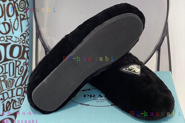 NEW 프라다 신발  신상 P 442823