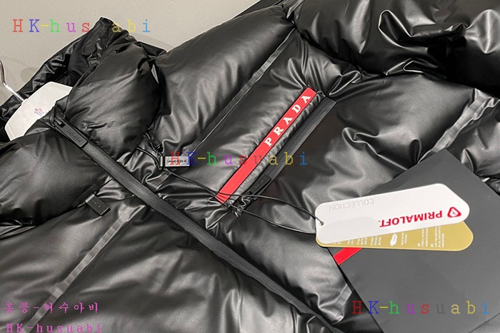 NEW 프라다 패딩 신상  P 3352504