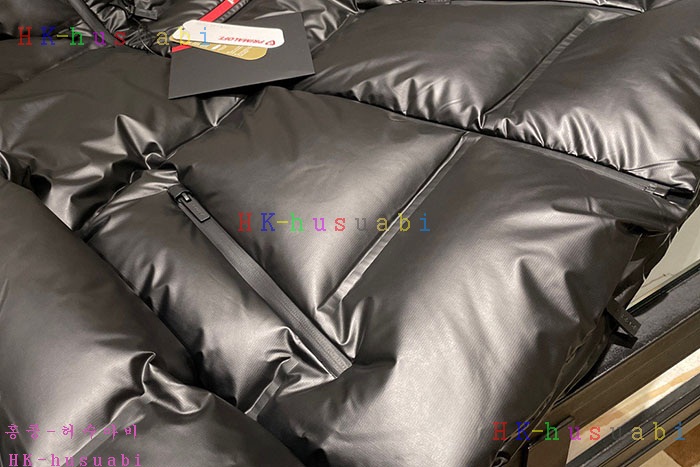 NEW 프라다 패딩 신상  P 3352504