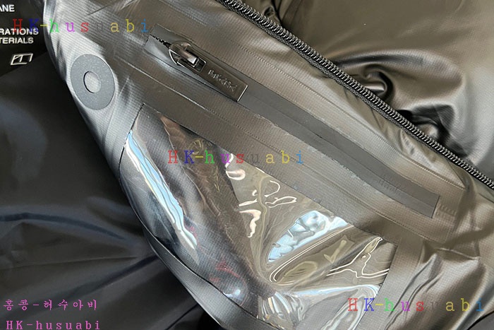 NEW 프라다 패딩 신상  P 3352503