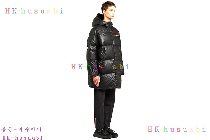 NEW 프라다 패딩 신상  P 3352503