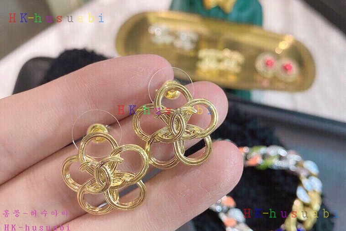 NEW 샤넬 귀걸이 신상 C 552528
