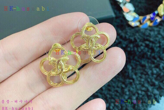 NEW 샤넬 귀걸이 신상 C 552528