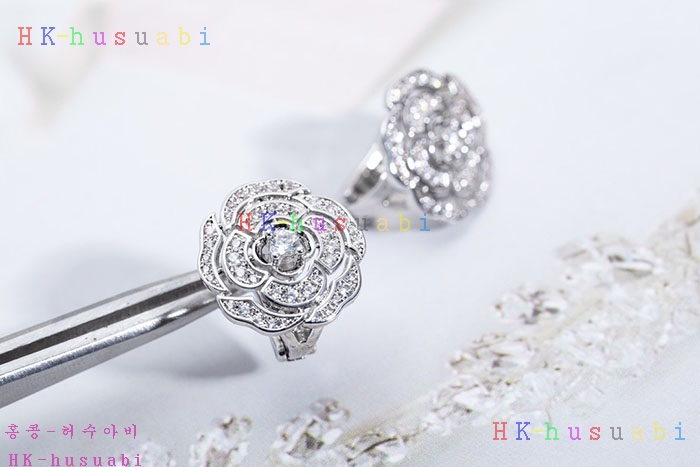 NEW 샤넬 귀걸이 신상 C 552535