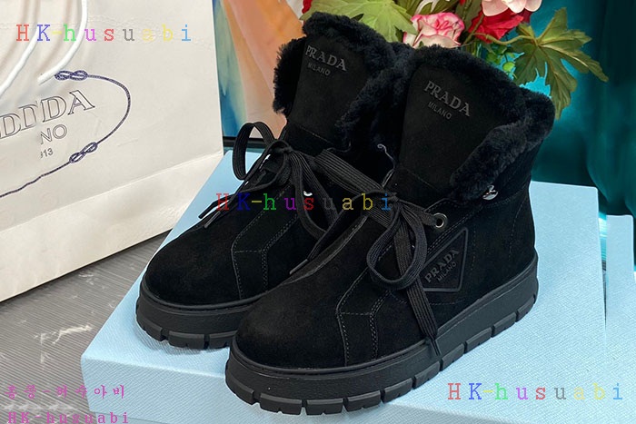 NEW 프라다 스니커즈 신상 P 663611