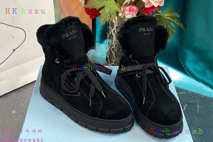NEW 프라다 스니커즈 신상 P 663611