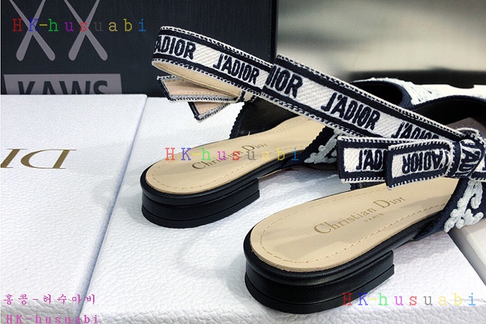 NEW  디올 신발 신상 DR 56802
