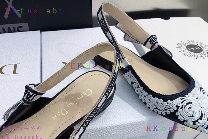 NEW  디올 신발 신상 DR 56802