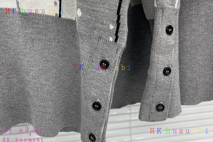NEW 톰브라운 니트 신상 TB 527704