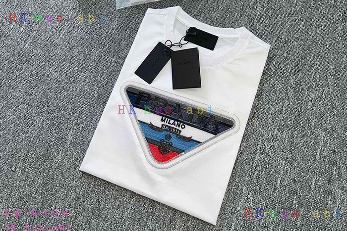 NEW 프라다 반팔티 신상 P 557566