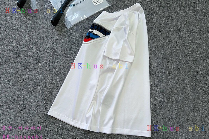 NEW 프라다 반팔티 신상 P 557566