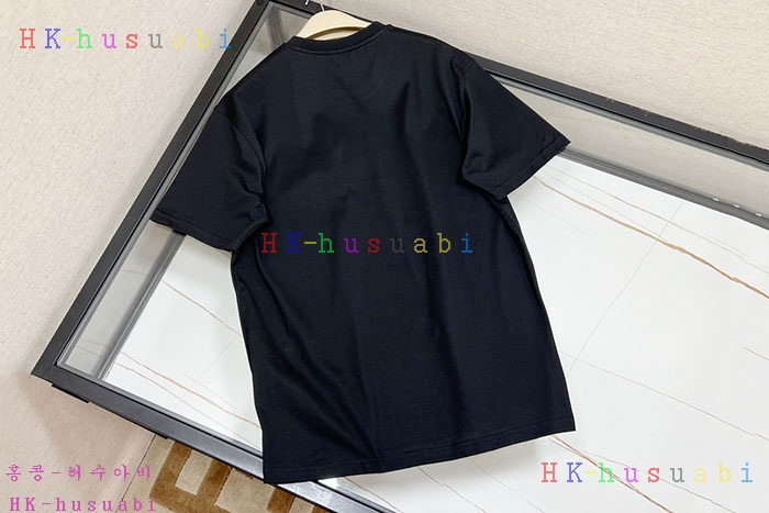 NEW 버버리 반팔티 신상 B 885242