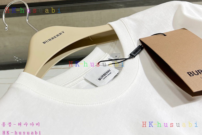 NEW 버버리 반팔티 신상 B 885246