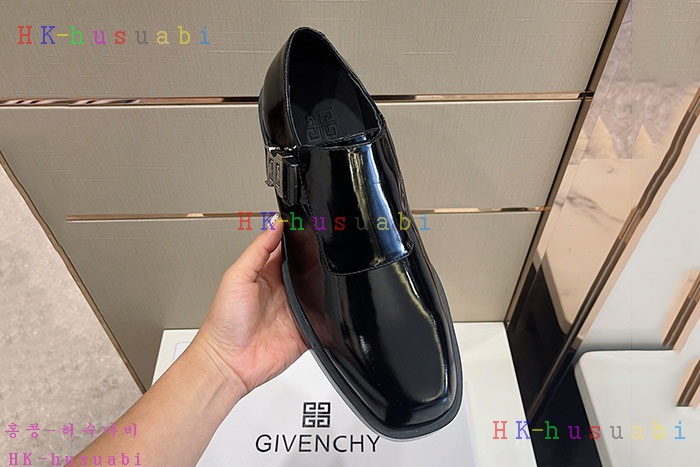 NEW 지방시 신발 신상 GV 772421