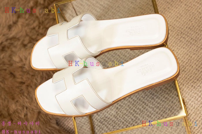 NEW 에르메스 샌들 신상 H 2425016
