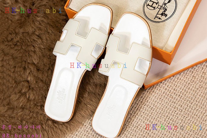 NEW 에르메스 샌들 신상 H 2425016