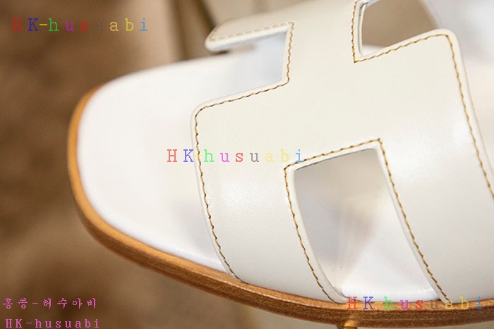 NEW 에르메스 샌들 신상 H 2425016