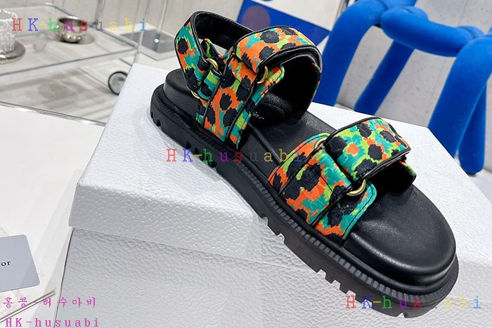 NEW 디올 샌들 신상 DR 810449