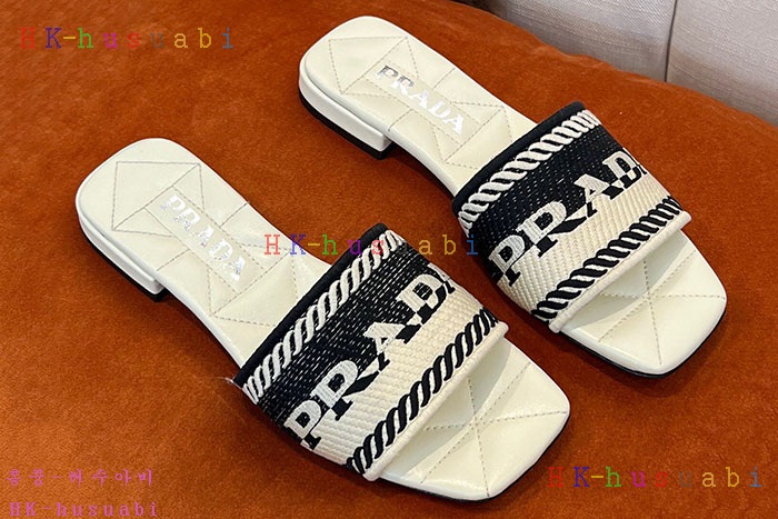 NEW 프라다 샌들 신상 P 245512