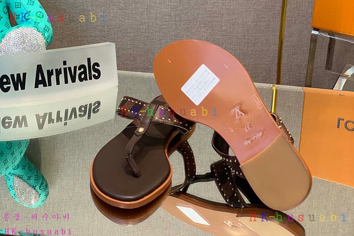 NEW 루이비통 샌들 신상 LV 800504