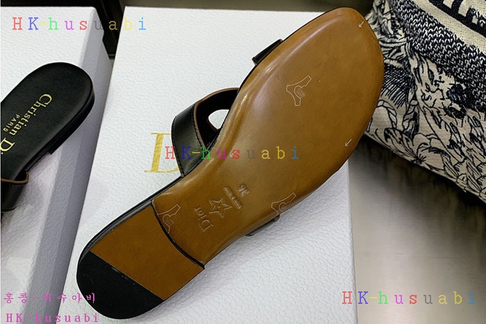 NEW 디올 샌들 신상 DR 555114