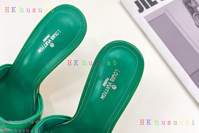 NEW 루이비통 샌들 신상 LV 80233