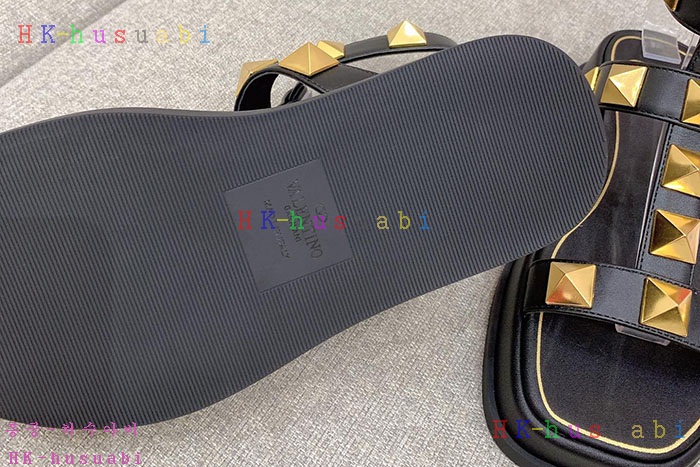 NEW 발렌티노 샌들 신상 V 557001