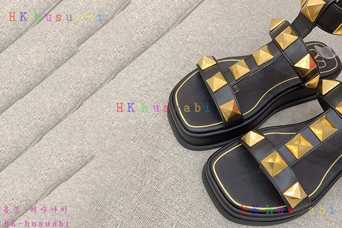NEW 발렌티노 샌들 신상 V 557001