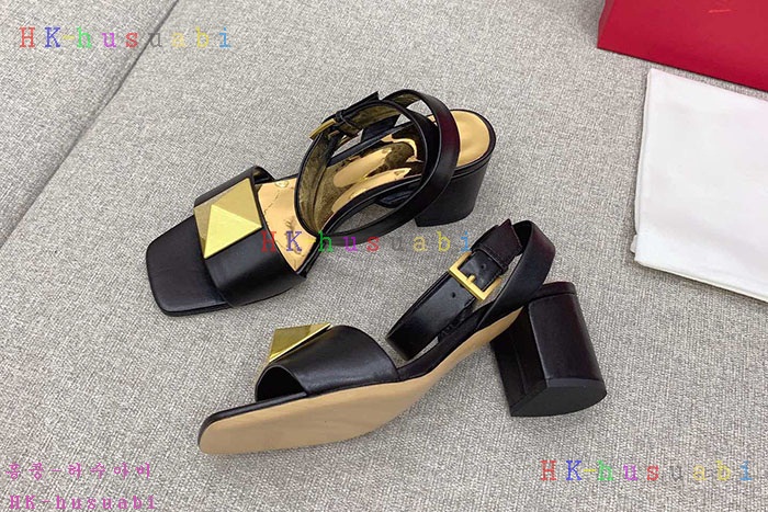 NEW 발렌티노 샌들 신상 V 558004