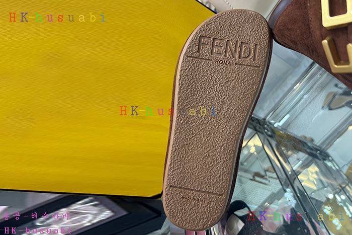 NEW 펜디 슬리퍼 신상 FD 559901