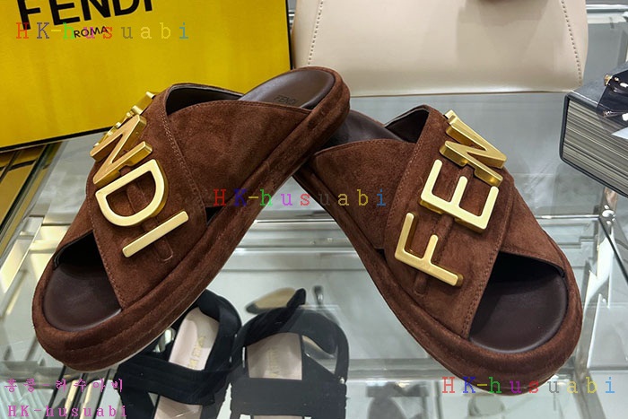 NEW 펜디 슬리퍼 신상 FD 559901