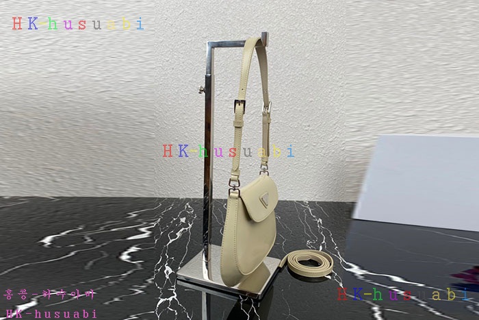 ★미러급★프라다 클레오 브러쉬드 레더 미니백 1BH188-2