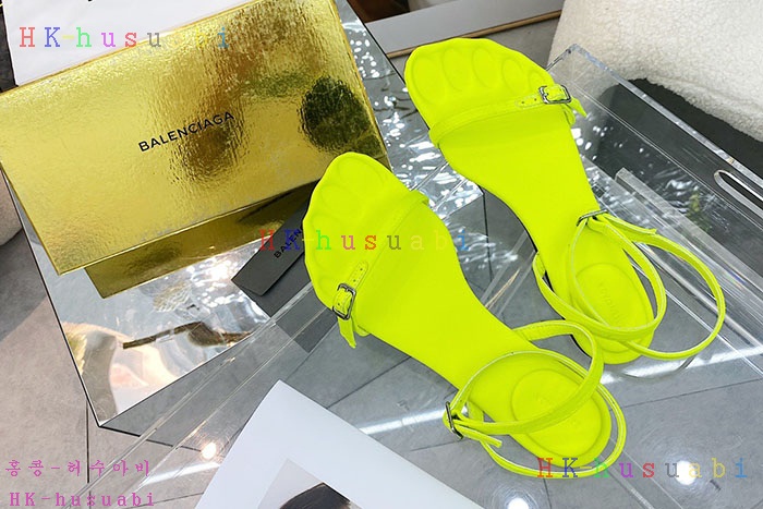 NEW  발렌시아가 샌들 신상 B 118241