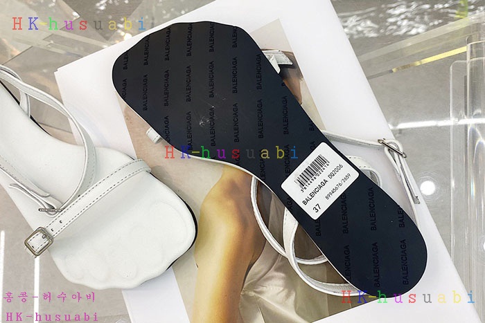 NEW  발렌시아가 샌들 신상 B 118243