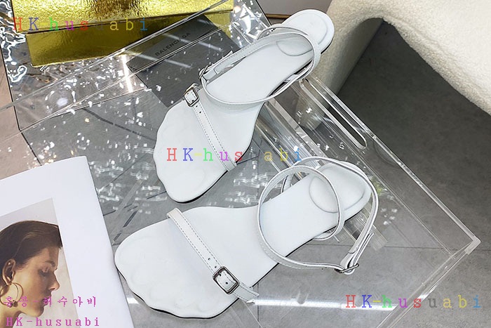 NEW  발렌시아가 샌들 신상 B 118243