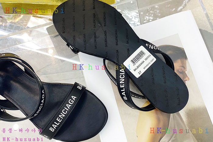 NEW  발렌시아가 샌들 신상 B 118246
