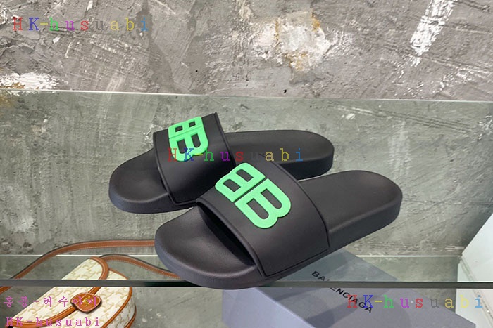 NEW  발렌시아가 신발 신상 B 1143304