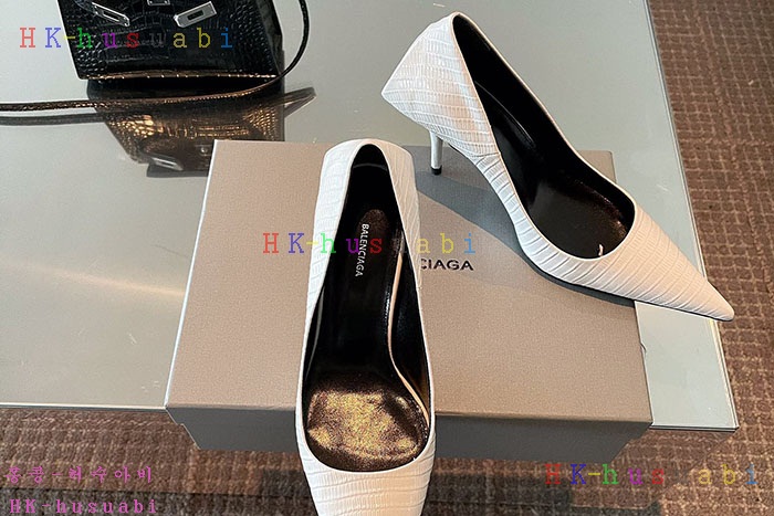 NEW  발렌시아가 신발 신상 B 1144401